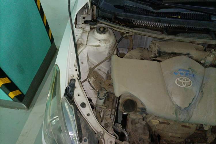 Used Toyota Vios 2014 1.5L Manual ZhiZhen Edition Engine Bay Right
