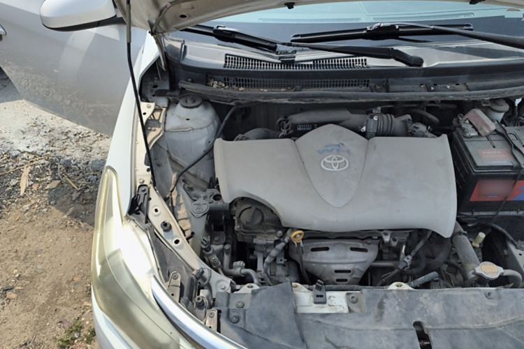 Used Toyota Vios 2014 1.5L Automatic ZhiZhen Edition Engine Bay Right