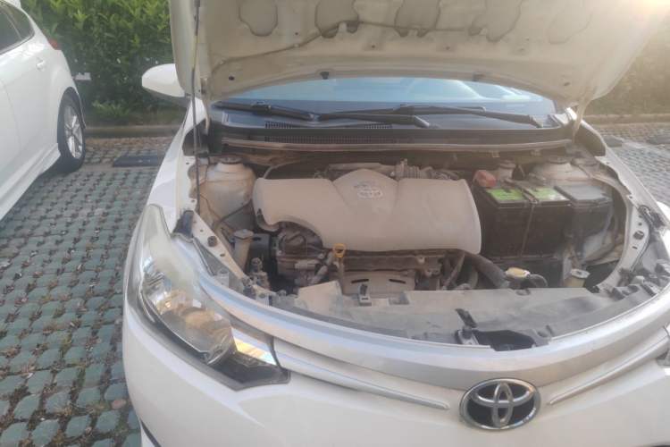 Used Toyota Vios 2014 1.3L Manual Value Edition Engine Bay Right