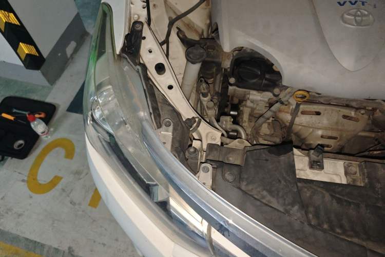 Used Toyota Vios 2014 1.5L Automatic ZhiZhen Edition Engine Bay Right