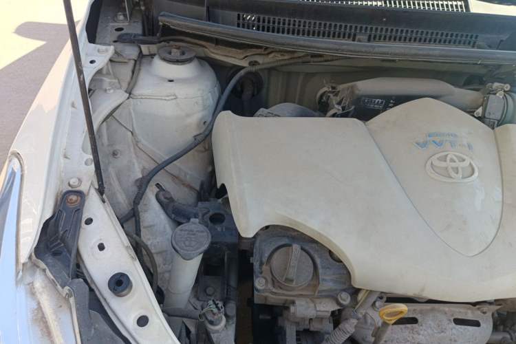 Used Toyota Vios 2014 1.5L Automatic ZhiZhen Edition Engine Bay Right