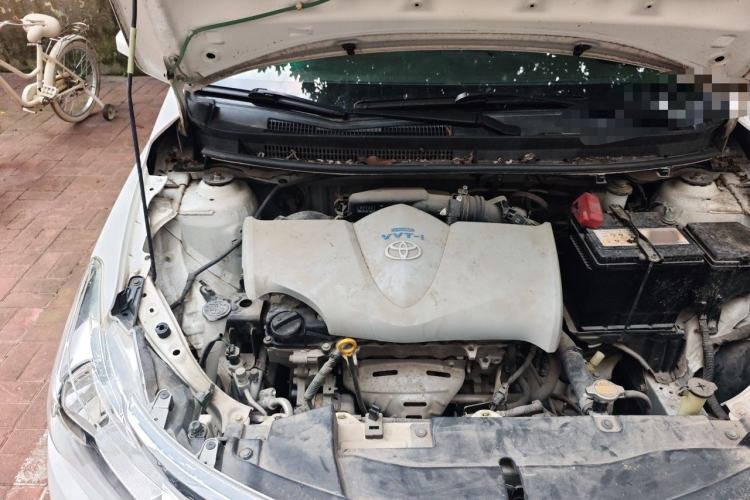 Used Toyota Vios 2014 1.5L Automatic ZhiZhen Edition Engine Bay Right