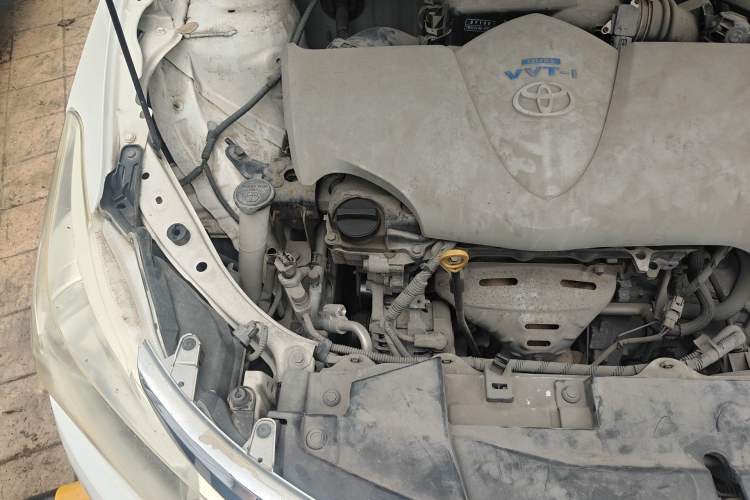 Used Toyota Vios 2014 1.5L Automatic ZhiZhen Edition Engine Bay Right
