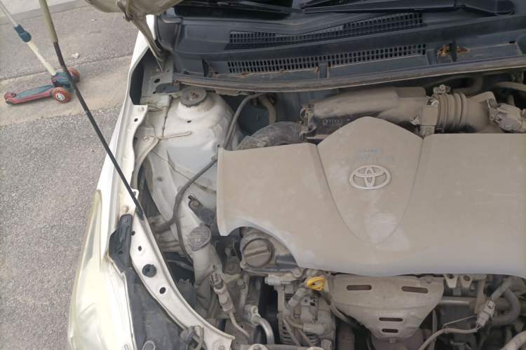 Used Toyota Vios 2014 1.5L Automatic ZhiZhen Edition Engine Bay Right