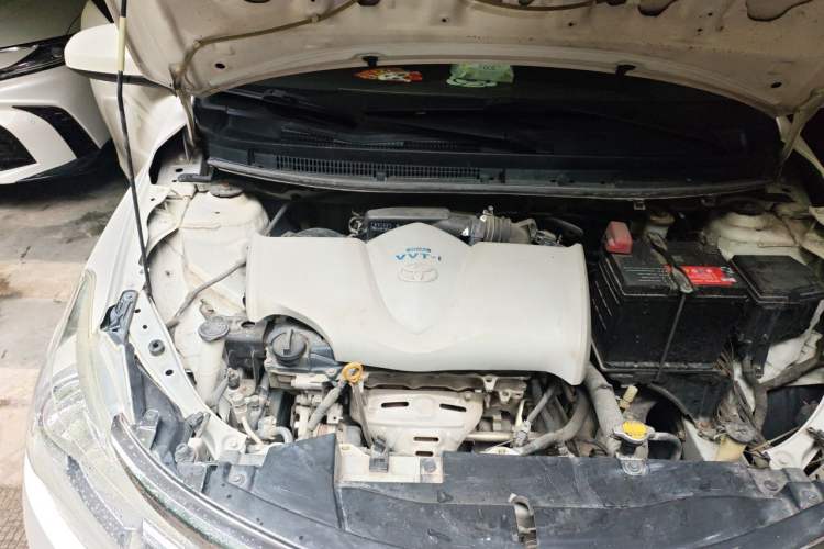 Used Toyota Vios 2014 1.5L Automatic ZhiShang Edition Engine Bay Right