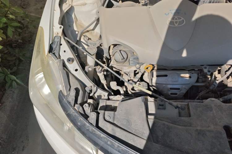 Used Toyota Vios 2014 1.3L Manual Value Edition Engine Bay Right