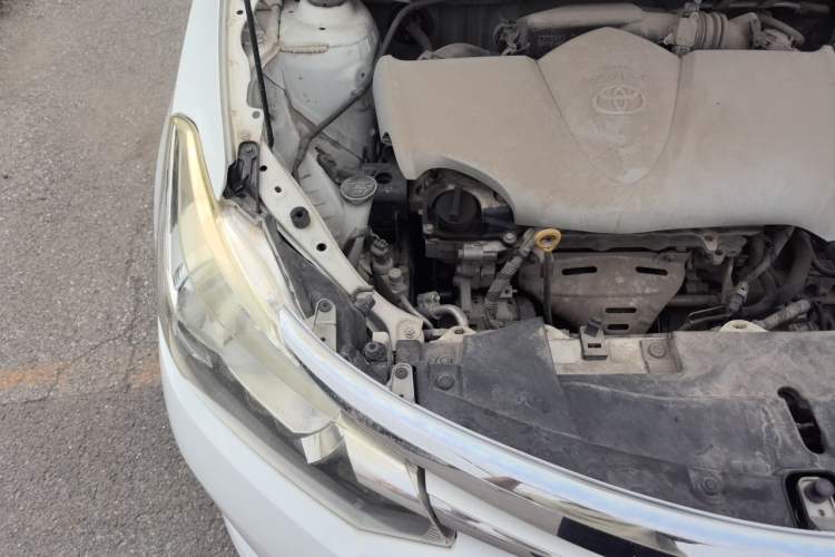 Used Toyota Vios 2014 1.5L Automatic ZhiZhen Edition Engine Bay Right