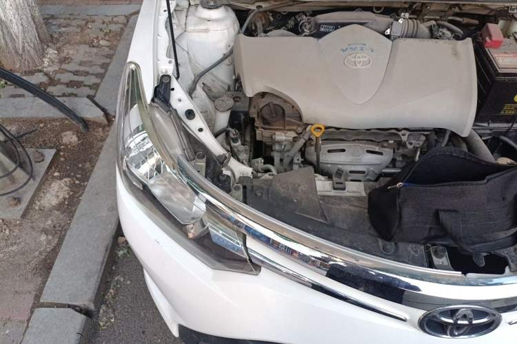 Used Toyota Vios 2014 1.5L Manual ZhiZhen Edition Engine Bay Right