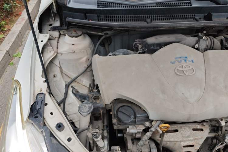 Used Toyota Vios 2014 1.5L Automatic ZhiZhen Edition Engine Bay Right