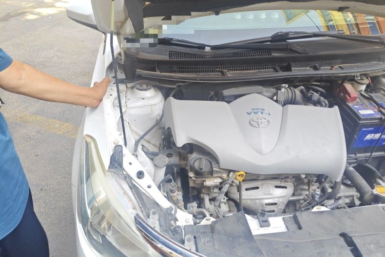 Used Toyota Vios 2014 1.3L Manual Value Edition Engine Bay Right