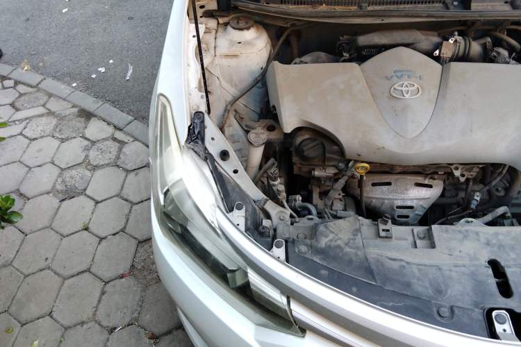 Used Toyota Vios 2014 1.3L Manual Value Edition Engine Bay Right