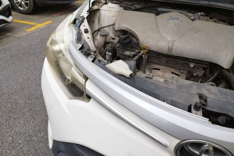 Used Toyota Vios 2014 1.3L Manual Value Edition Engine Bay Right