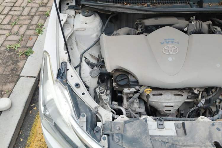 Used Toyota Vios 2014 1.5L Automatic ZhiZhen Edition Engine Bay Right
