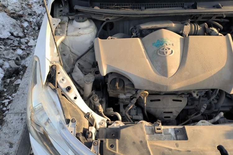 Used Toyota Vios 2014 1.3L Manual Xiang Edition Engine Bay Right