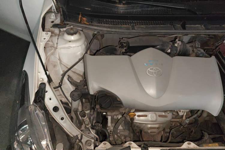 Used Toyota Vios 2014 1.3L Manual Xiang Edition Engine Bay Right