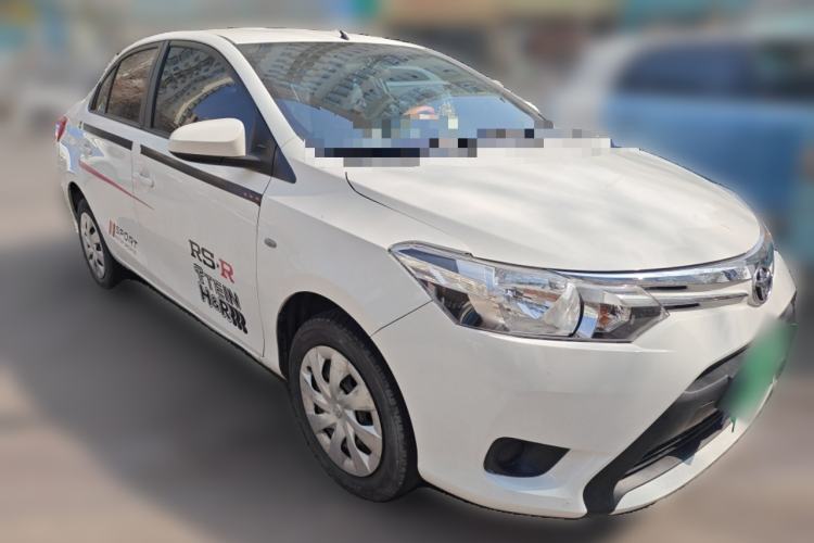 Used Toyota Vios 2014 1.5L Manual ZhiZhen Edition Front Right 45 Deg