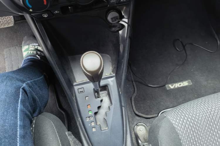 Used Toyota Vios 2014 1.5L Automatic ZhiZhen Edition Gear Lever