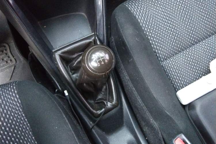 Used Toyota Vios 2014 1.3L Manual Value Edition Gear Lever