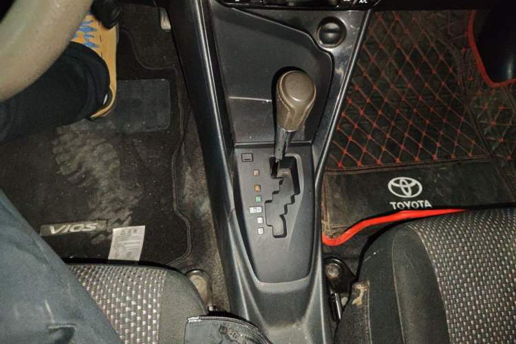 Used Toyota Vios 2014 1.3L Automatic Standard Edition Gear Lever