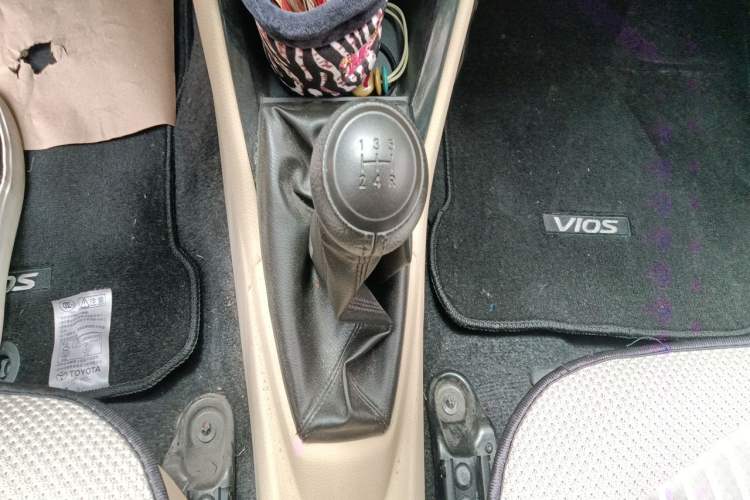 Used Toyota Vios 2014 1.3L Manual Value Edition Gear Lever