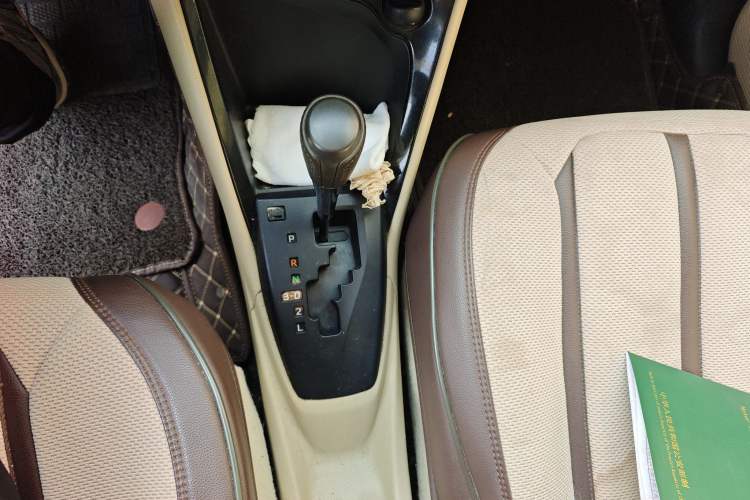 Used Toyota Vios 2014 1.3L Automatic Standard Edition Gear Lever