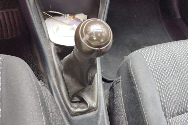 Used Toyota Vios 2014 1.3L Manual Value Edition Gear Lever
