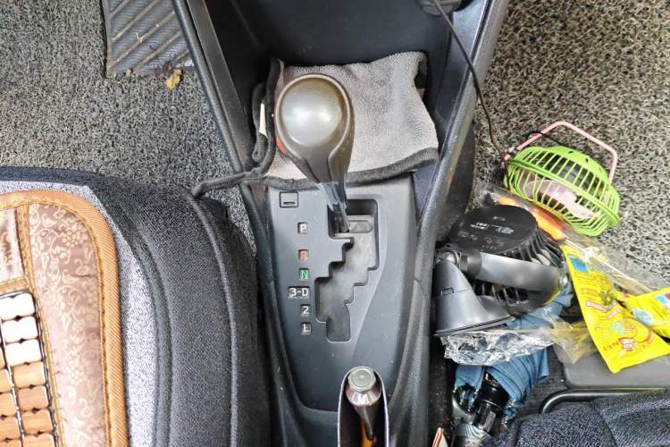 Used Toyota Vios 2014 1.3L Automatic Standard Edition Gear Lever