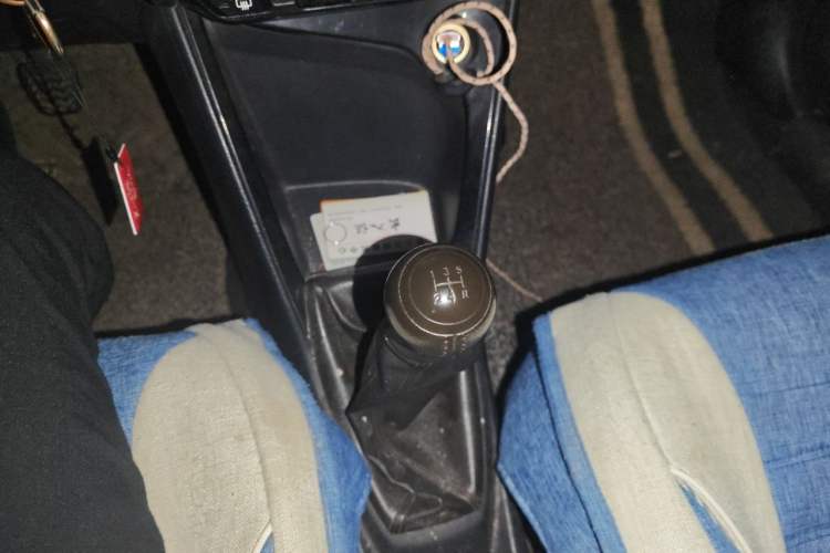 Used Toyota Vios 2014 1.3L Manual Value Edition Gear Lever