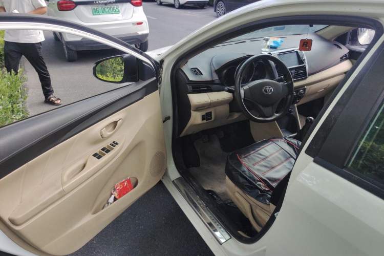 Used Toyota Vios 2014 1.3L Manual Xiang Edition Interior 3