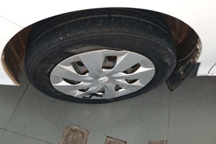 Used Toyota Vios 2014 1.5L Manual ZhiZhen Edition Left Front Wheel Hub