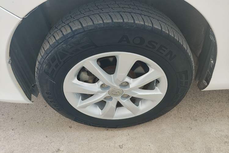 Used Toyota Vios 2014 1.3L Manual Value Edition Left Front Wheel Hub