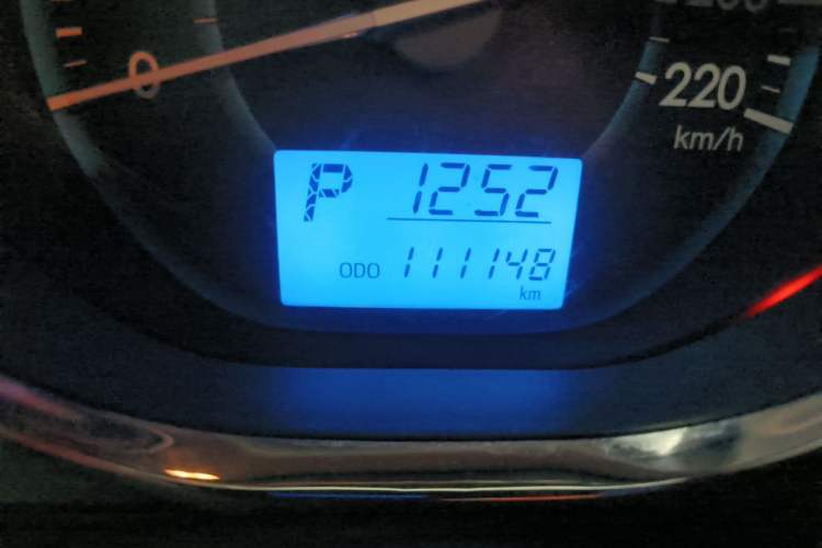 Used Toyota Vios 2014 1.5L Automatic ZhiZhen Edition Odometer Close Up
