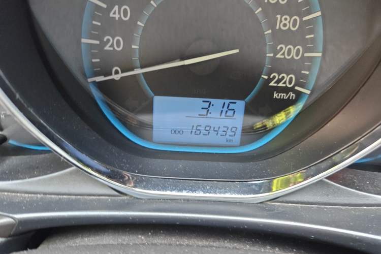 Used Toyota Vios 2014 1.3L Manual Xiang Edition Odometer Close Up