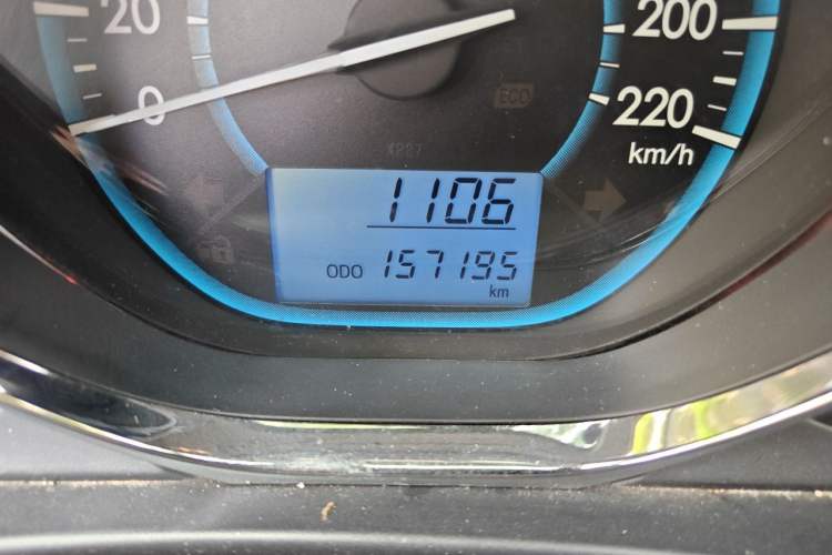 Used Toyota Vios 2014 1.5L Manual ZhiZhen Edition Odometer Close Up