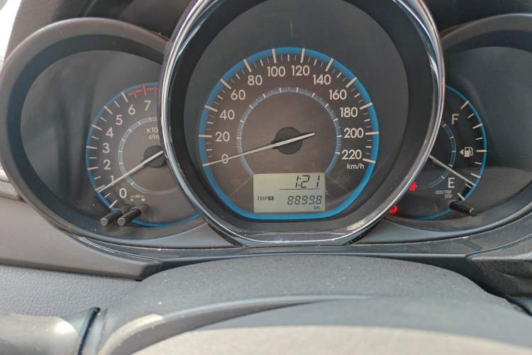 Used Toyota Vios 2014 1.5L Manual ZhiZhen Edition Odometer Close Up