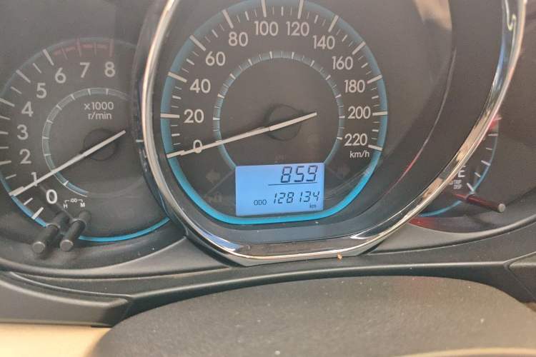 Used Toyota Vios 2014 1.5L Manual ZhiZhen Edition Odometer Close Up