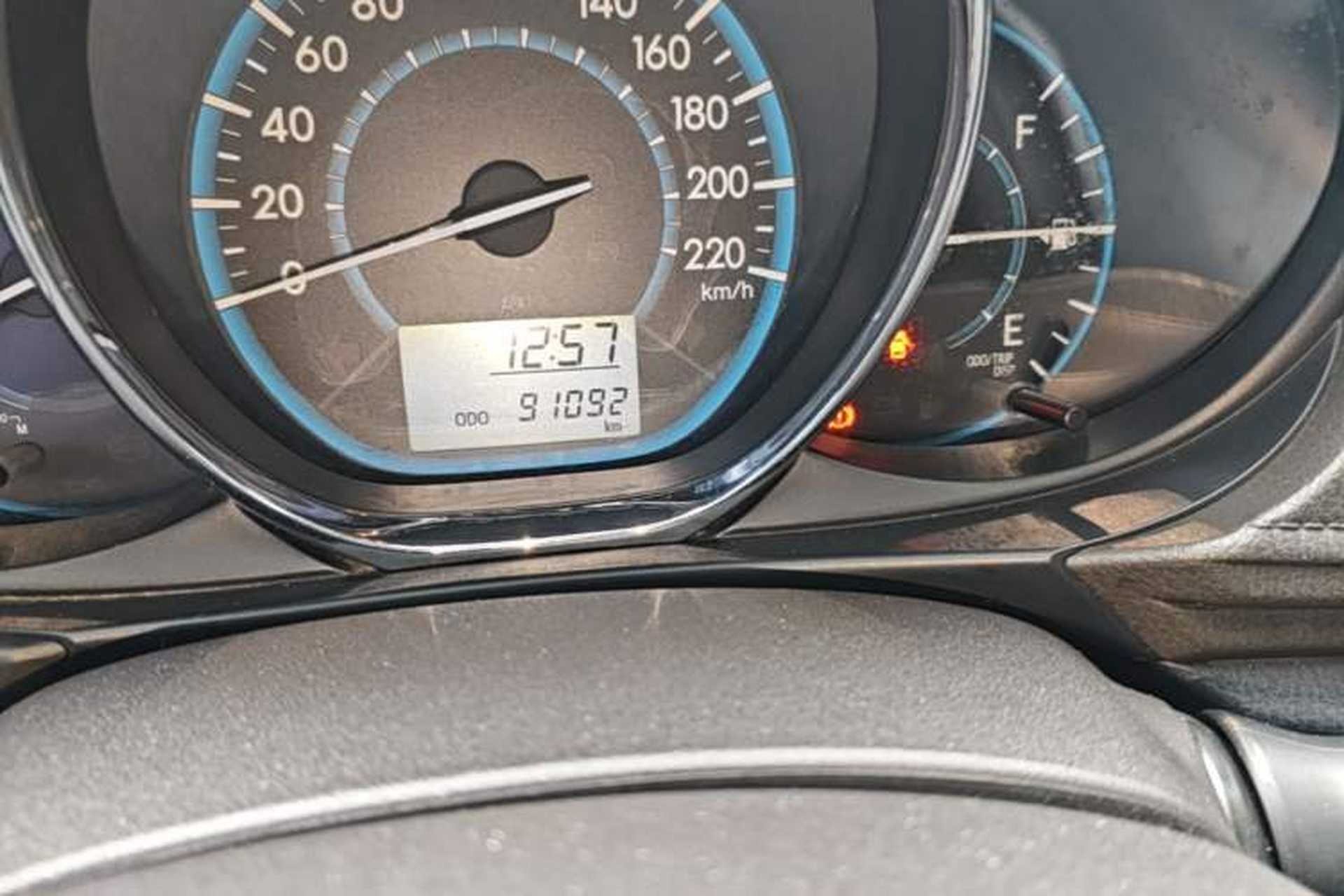 Used Toyota Vios 2014 1.5L Manual ZhiZhen Edition Odometer Close Up