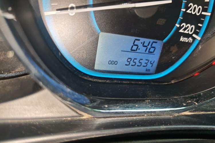 Used Toyota Vios 2014 1.3L Manual Value Edition Odometer Close Up