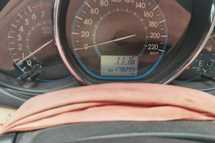 Used Toyota Vios 2014 1.3L Manual Xiang Edition Odometer Close Up