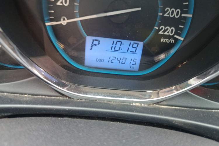 Used Toyota Vios 2014 1.5L Automatic ZhiZhen Edition Odometer Close Up