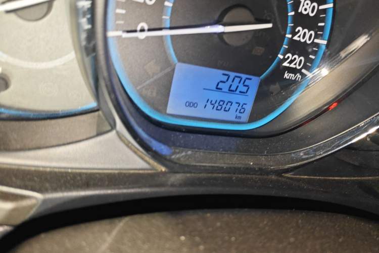 Used Toyota Vios 2014 1.3L Manual Xiang Edition Odometer Close Up