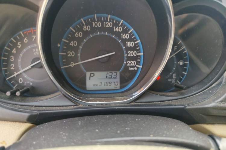 Used Toyota Vios 2014 1.3L Automatic Standard Edition Odometer Close Up