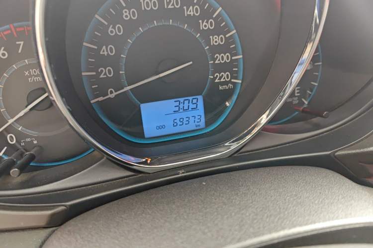 Used Toyota Vios 2014 1.3L Manual Xiang Edition Odometer Close Up