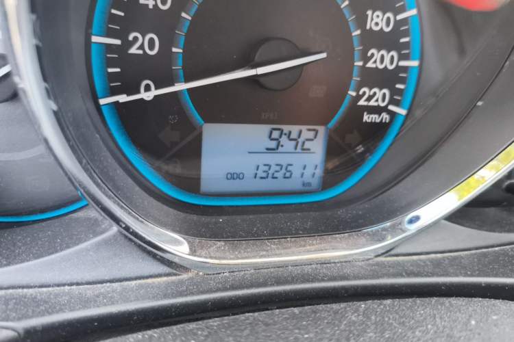 Used Toyota Vios 2014 1.5L Manual ZhiZhen Edition Odometer Close Up