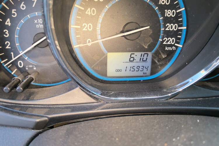 Used Toyota Vios 2014 1.5L Manual ZhiZhen Edition Odometer Close Up