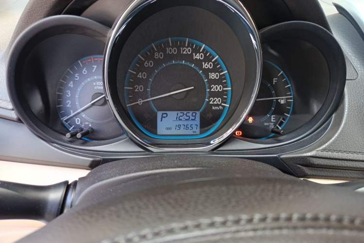 Used Toyota Vios 2014 1.5L Automatic ZhiZhen Edition Odometer Close Up