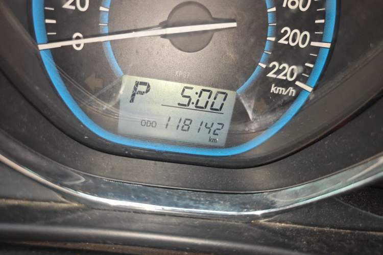 Used Toyota Vios 2014 1.5L Automatic ZhiZhen Edition Odometer Close Up