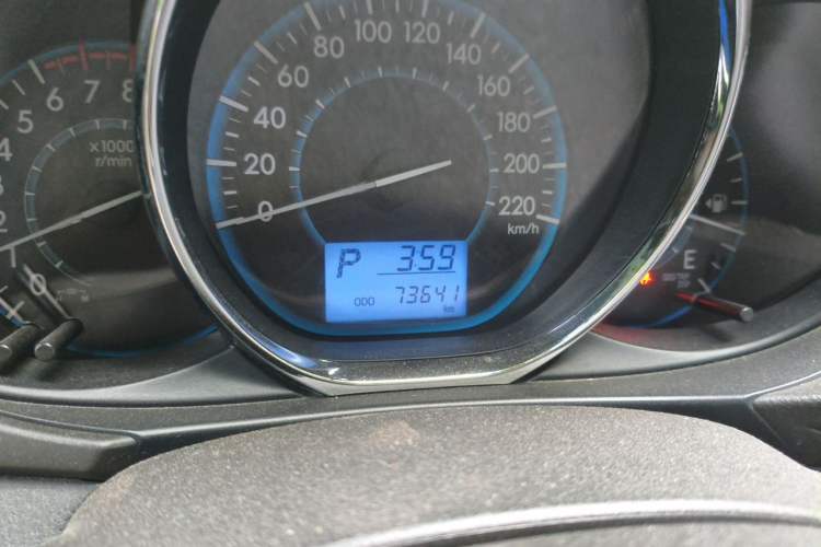 Used Toyota Vios 2014 1.5L Automatic ZhiZhen Edition Odometer Close Up