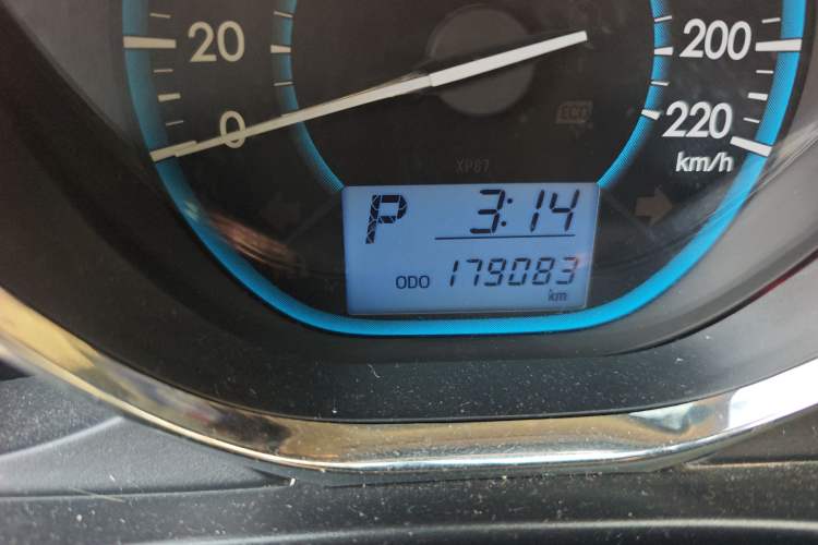 Used Toyota Vios 2014 1.3L Automatic Standard Edition Odometer Close Up
