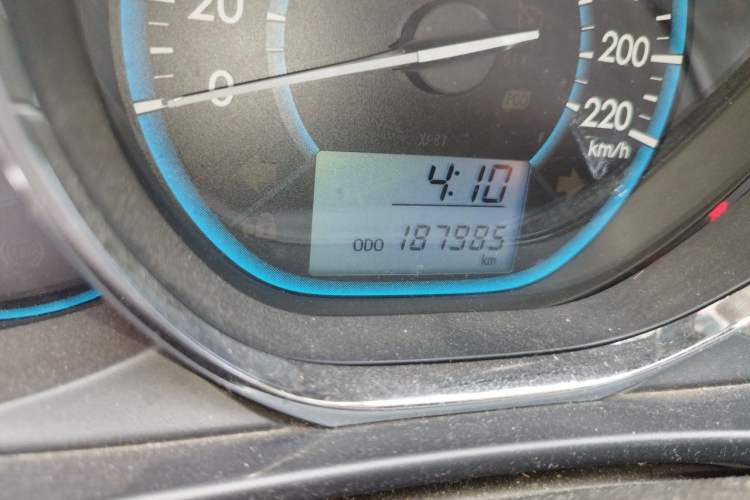 Used Toyota Vios 2014 1.3L Manual Value Edition Odometer Close Up